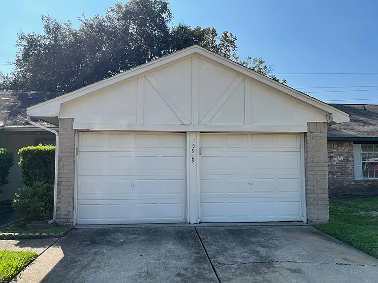 15919 Wingdale Dr — Photo 11