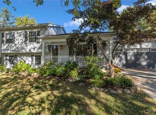 1943 N Forest Rd, Getzville, NY 14068