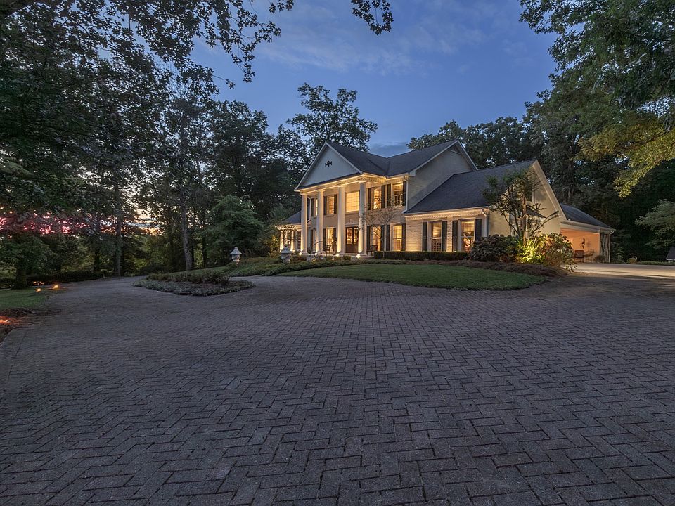1st image of 2229 Brandywood Dr