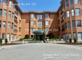 750 S Hanley Rd APT 250, Saint Louis, MO 63105