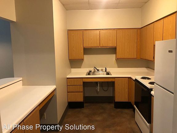 3rd image of 500 Maine St #303