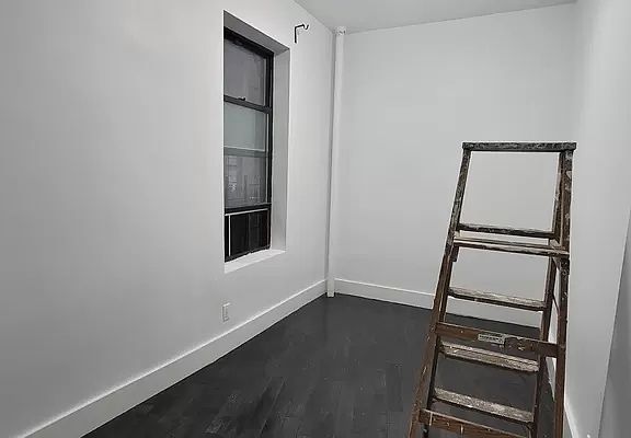 2nd image of 2317 Newkirk Ave APT 4