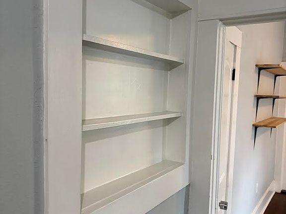 5th image of 116 Carolina St APT 2