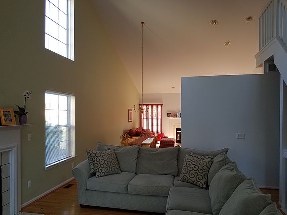 5th image of 309 Lake Meadow Dr