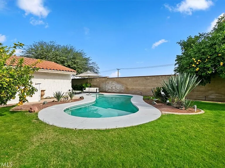 78481 Calle Felipe — Photo 32