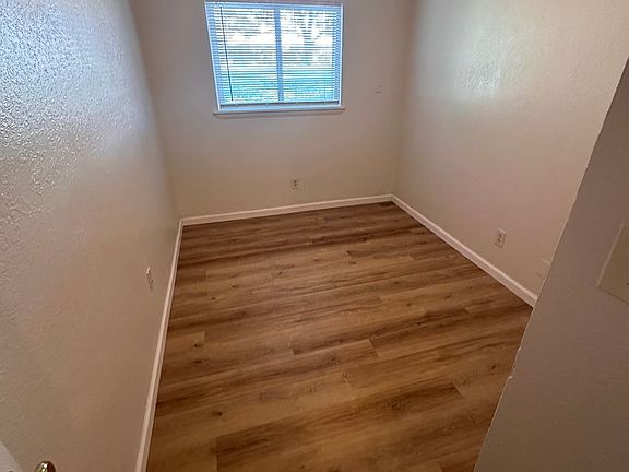 5th image of 1520 E 17th St N #1550-104