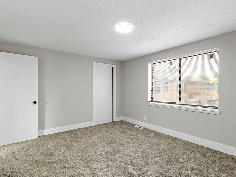 The Vistas Apartment Homes — Photo 45