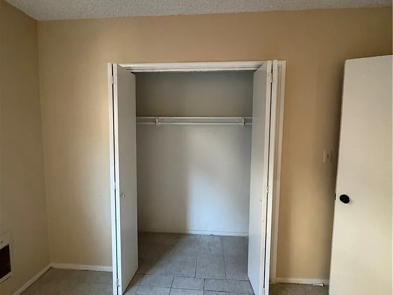 921 Carob Way — Photo 17