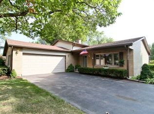 2100 Midhurst Rd, Downers Grove, IL 60516