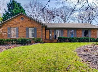 3500 Round Hill Rd, Greensboro, NC 27408