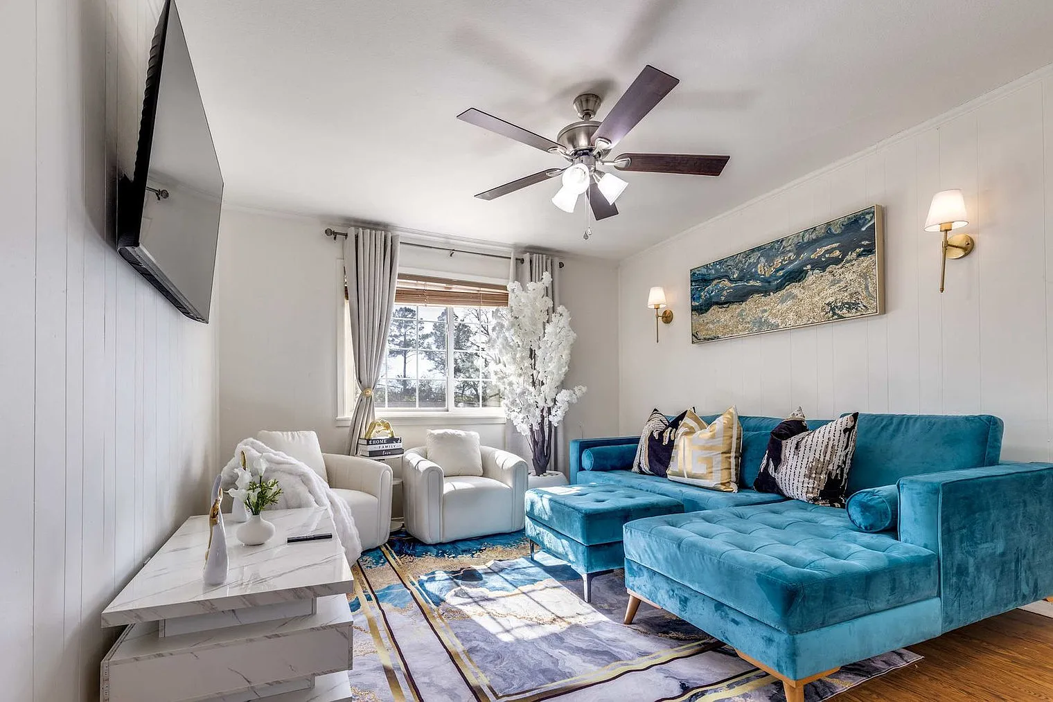 2 bed, 1.0 bath, 699 sqft, $3,495 — Photo 1