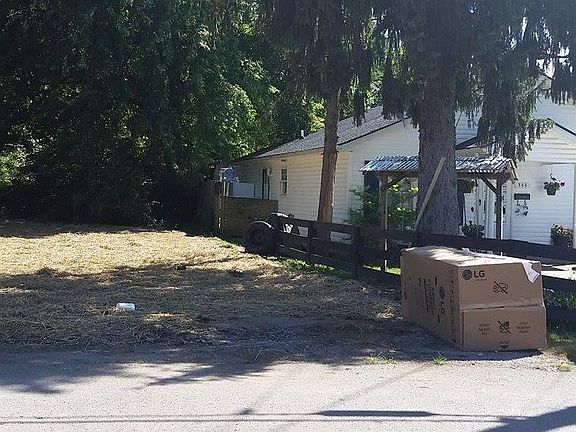 5th image of 340 Edwards Ave