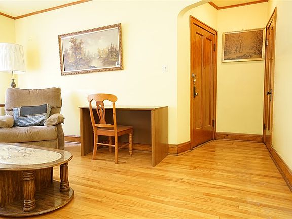 4th image of 2948 N Laramie Ave #8