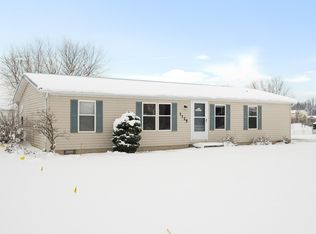 1125 E Lantern Rd, Warsaw, IN 46582