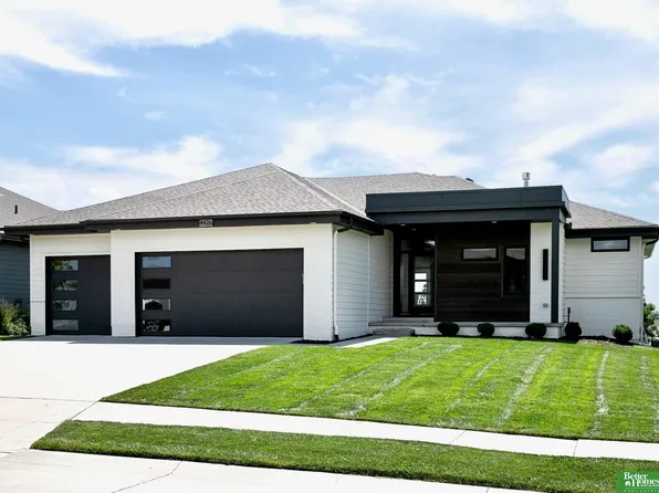 4426 S 220th St, Elkhorn, NE 68022