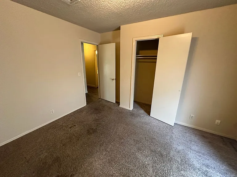 1312 W Pittsburg St — Photo 14