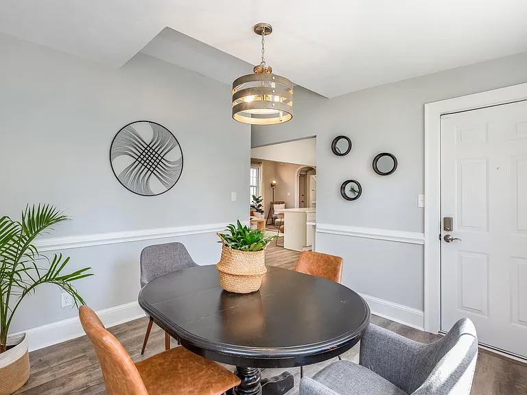 400 Dinwiddie St #1 — Photo 10
