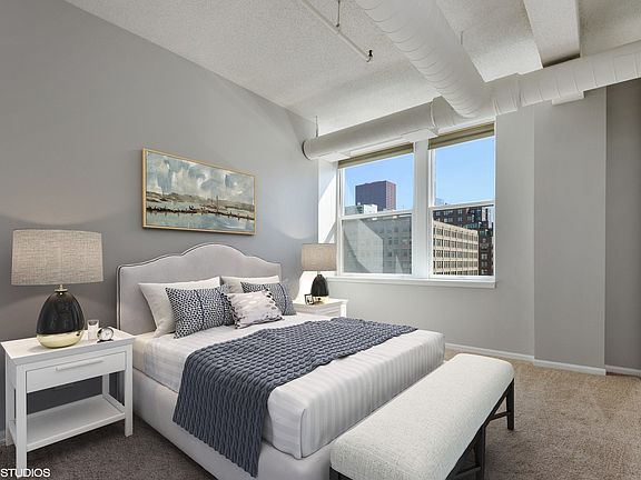 5th image of 161 W Harrison St Unit 806
