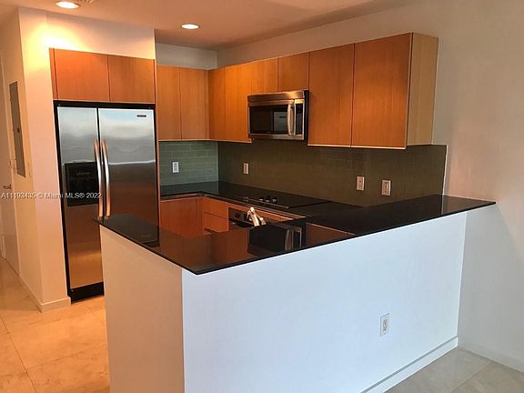4th image of 1060 Brickell Ave APT 3813