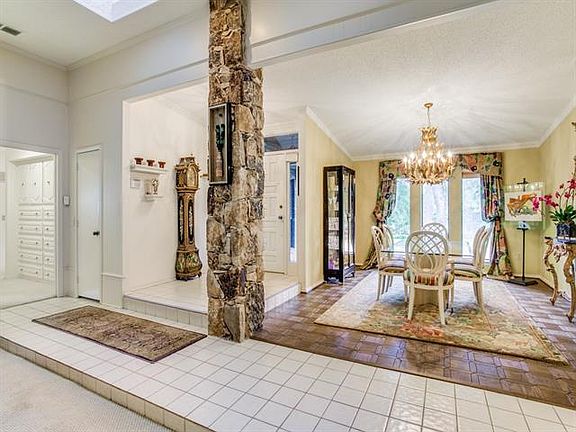 5th image of 8710 Vista Oaks Pl