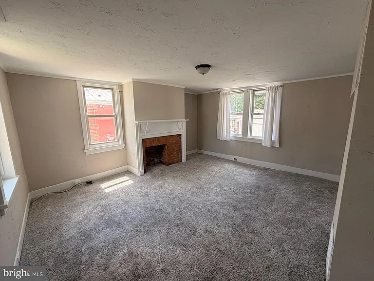 15 W Frederick St #A — Photo 6