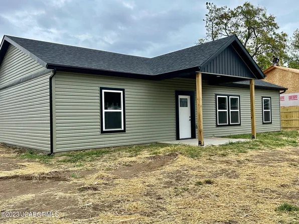 710 W West St, California, MO 65018