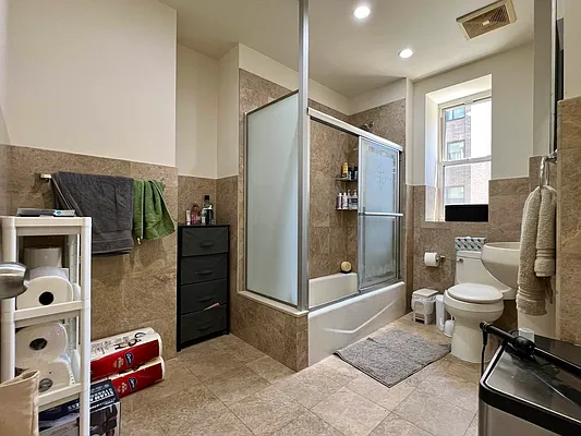 Rented by Compass | media 9