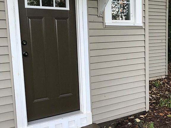 4th image of 127 Hazen St