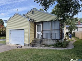21 7th St, Ansonia, CT 06401