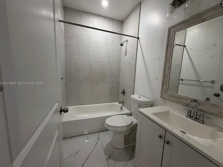 2241 N 62nd Ave — Photo 14