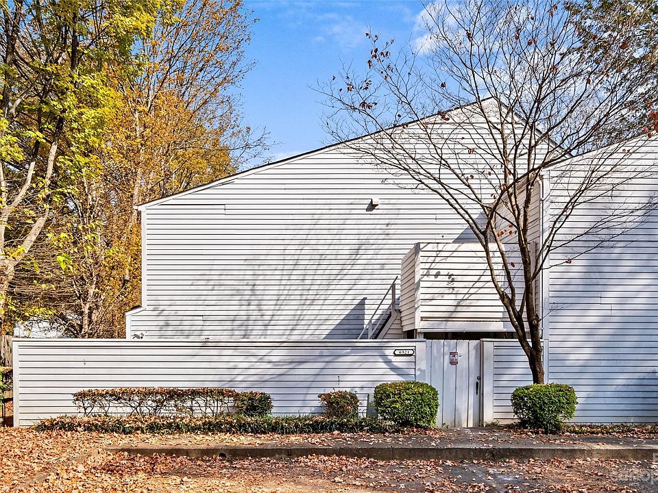 1st image of 6923 Stonington Ln
