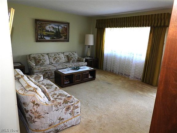5th image of 6319 Saylor Dr