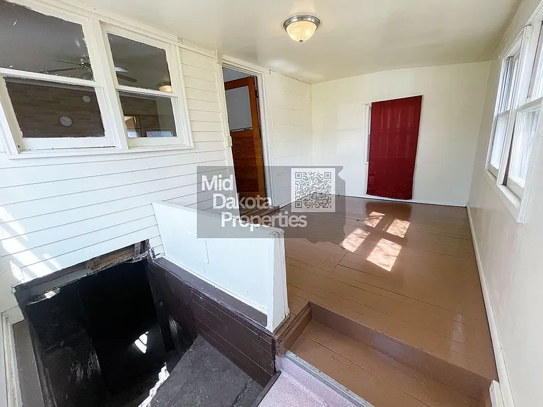 509 E 1st Ave — Photo 13