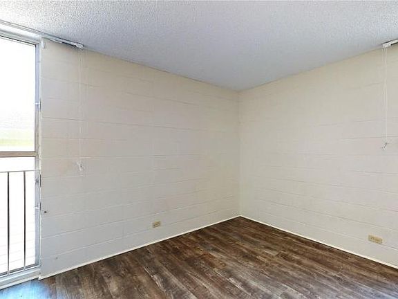 5th image of 747 Kinau St #16