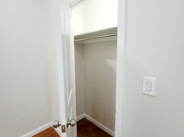 215 East 25th Street image 3 of 6