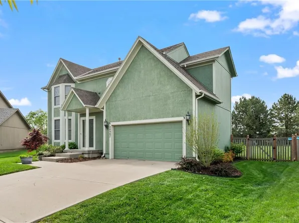 24987 W 150th Ct, Olathe, KS 66061