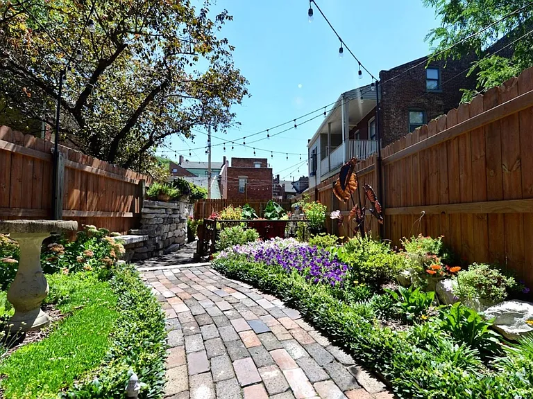1842 S 10th St — Photo 30