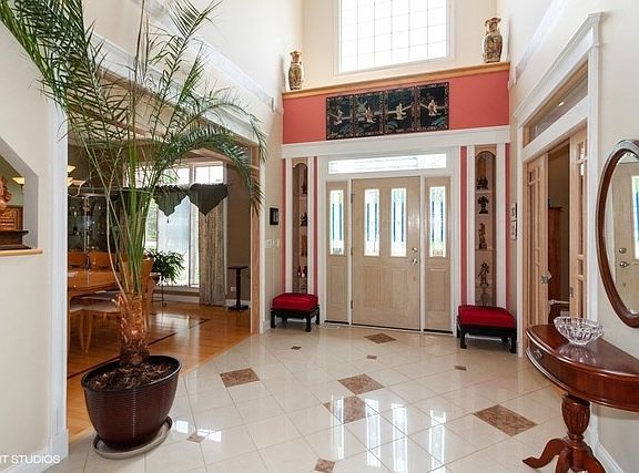 5th image of 290 Lexington Ct