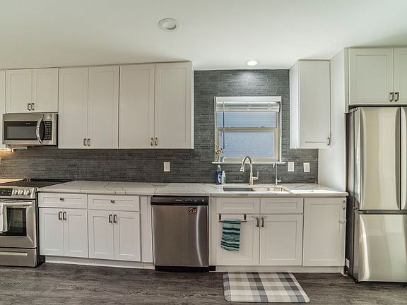 2nd image of 2605 Briarwood Dr