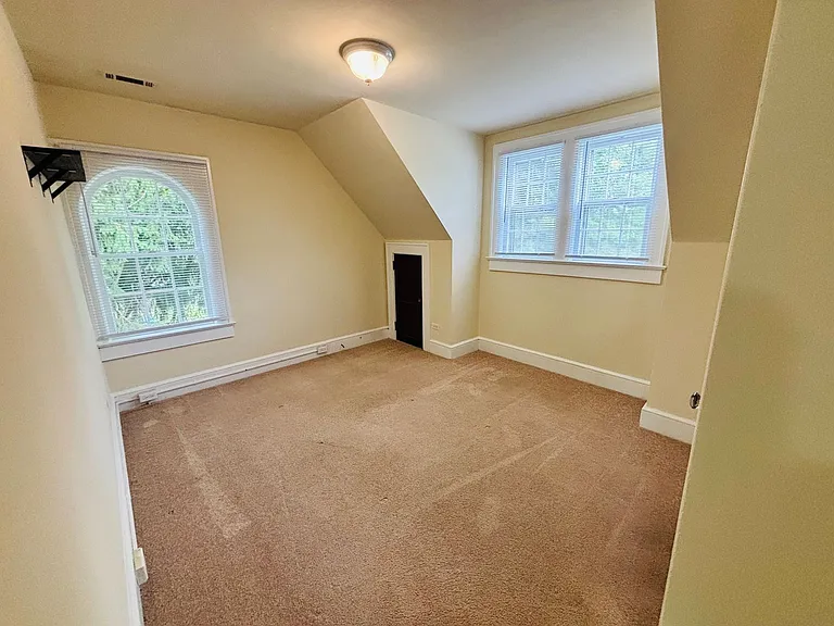 1410 N Main St — Photo 18