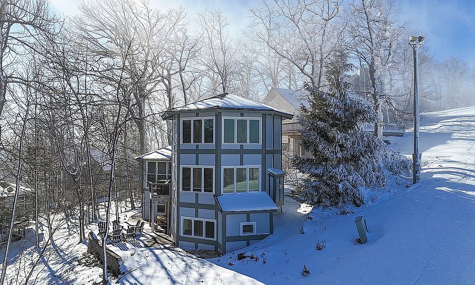 1st image of 36 Pinnacle Dr