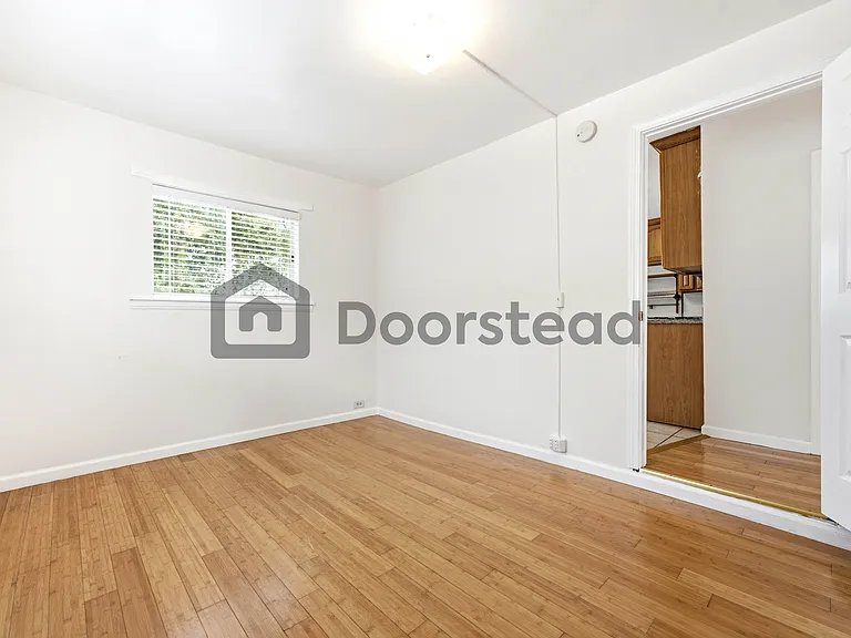 4339 Adeline St #B — Photo 16