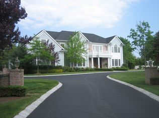 1 Pond Rd, Rumson, NJ 07760