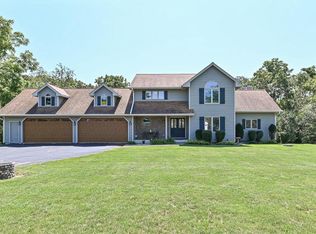26041 Deer Ridge Trl, Waterford, WI 53185