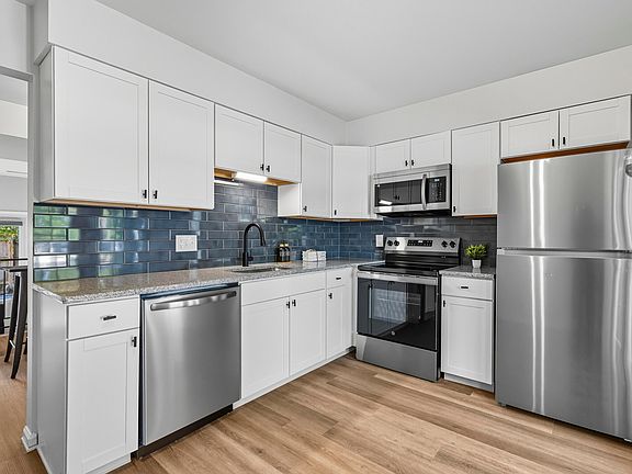 4th image of 2790 Chateau Cir Unit 41