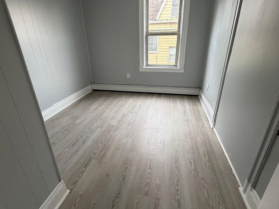 1st image of 70 Eaton Pl