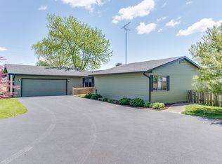 10456 Perry Rd, Dekalb, IL 60115