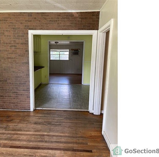 1st image of 2646 Woodford St