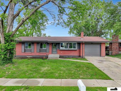 8016 E Avon Ln, Lincoln, NE, 68505