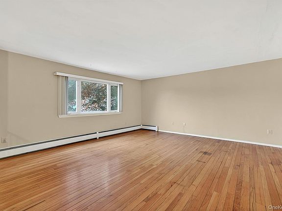 5th image of 126 Rolling Meadows Road